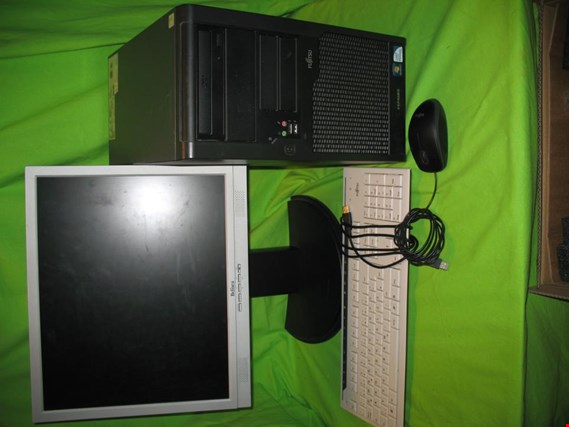 Fujitsu + Belinea P5731 + 101935   --  12  Stück Arbeitsplätze bestehend aus jeweils PC - Monitor - Tastatur - Maus -  Fujitsu und Belinea (Auction Standard) | NetBid ?eská republika